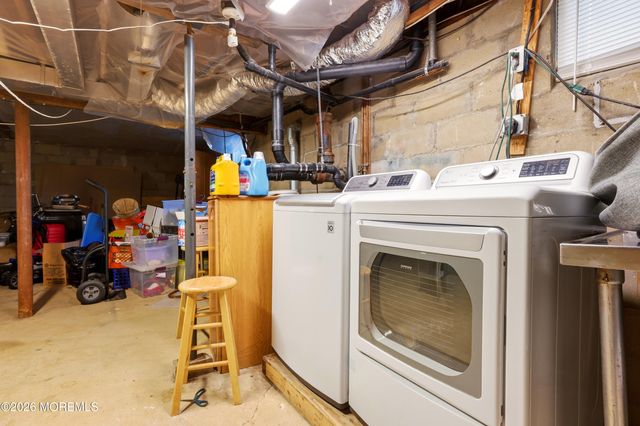352 Anchor Avenue, Beachwood, NJ 08722