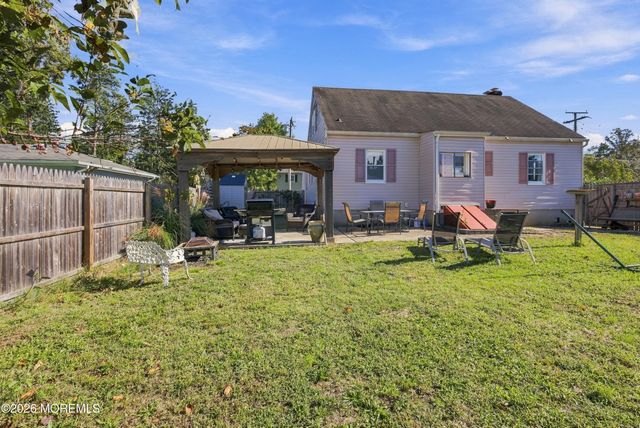 352 Anchor Avenue, Beachwood, NJ 08722