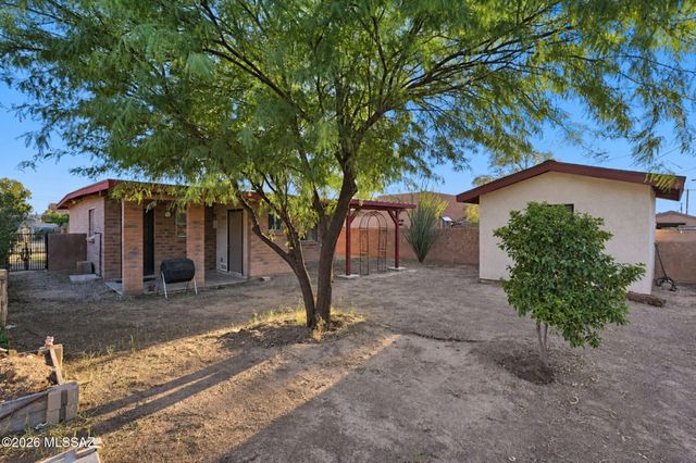 3725 E Shepherd Place, Tucson, AZ 85713