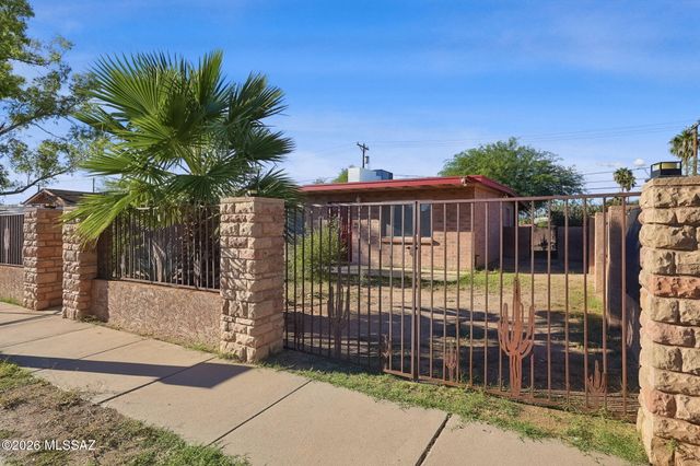 3725 E Shepherd Place, Tucson, AZ 85713
