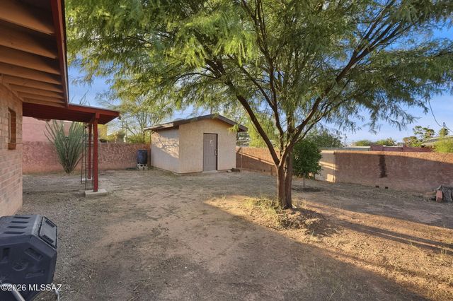3725 E Shepherd Place, Tucson, AZ 85713