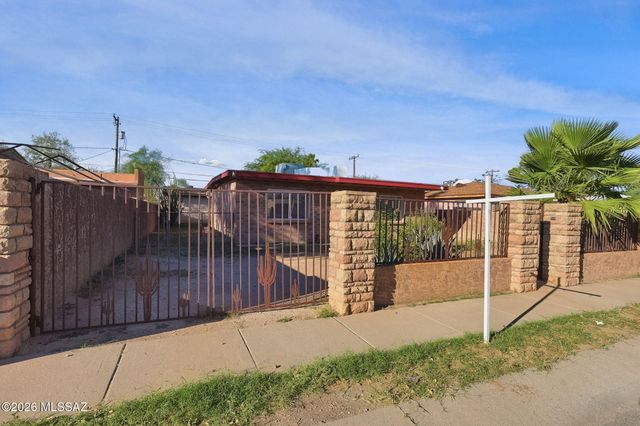 3725 E Shepherd Place, Tucson, AZ 85713