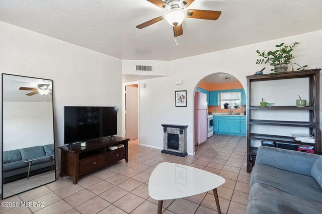 3725 E Shepherd Place, Tucson, AZ 85713