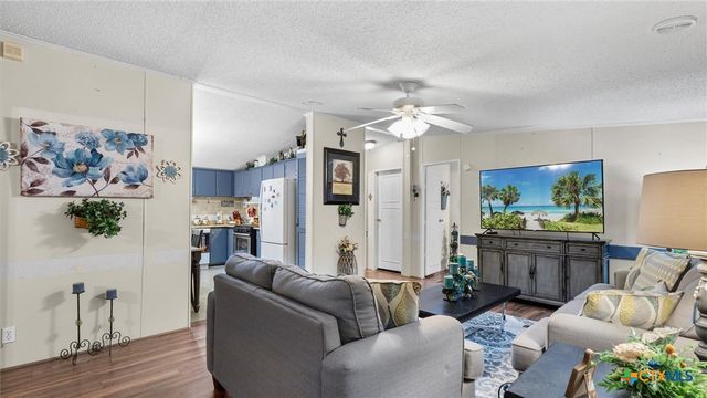 1656 NW Pecan Drive, Mcqueeney, TX 78123