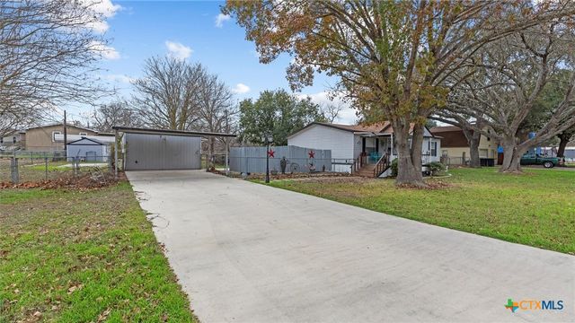 1656 NW Pecan Drive, Mcqueeney, TX 78123