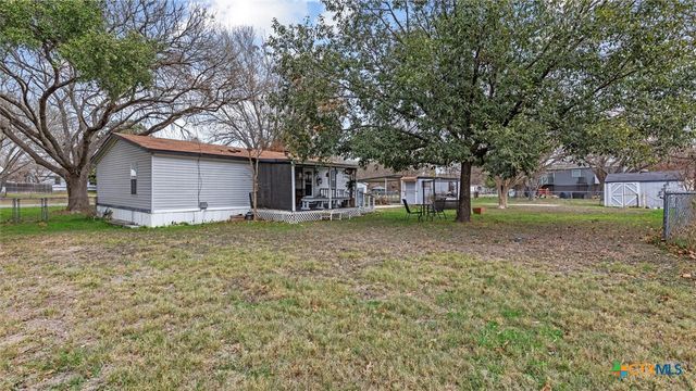 1656 NW Pecan Drive, Mcqueeney, TX 78123