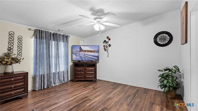 1656 NW Pecan Drive, Mcqueeney, TX 78123