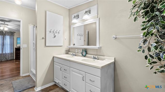 1656 NW Pecan Drive, Mcqueeney, TX 78123