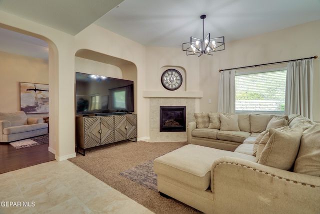 5969 Los Pueblos Drive, El Paso, TX 79912