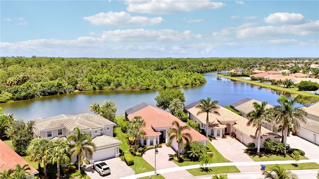 431 Castalina Ct, Jupiter, FL 33478