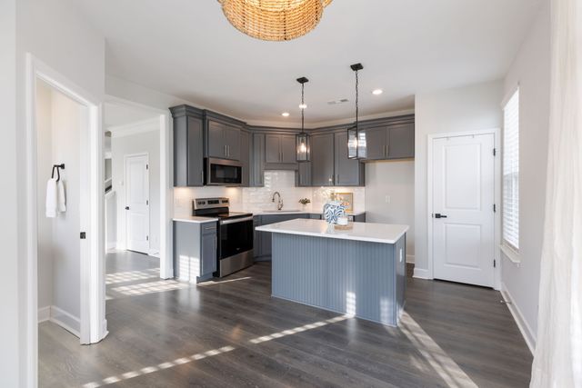 135 Burkitt Commons Ave, Nolensville, TN 37135