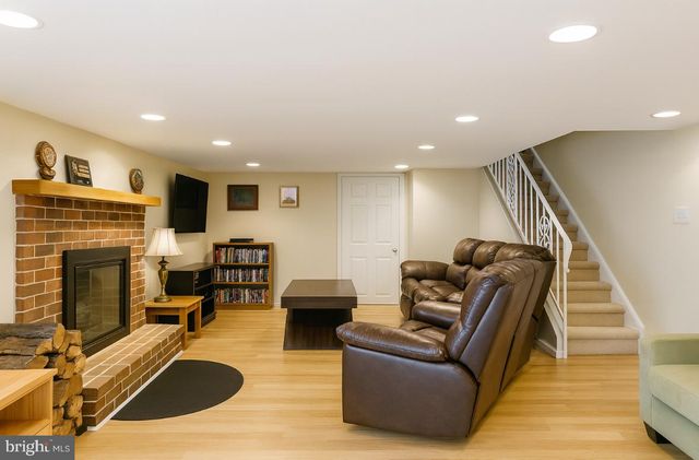 410 W 11TH AVE, Conshohocken, PA 19428