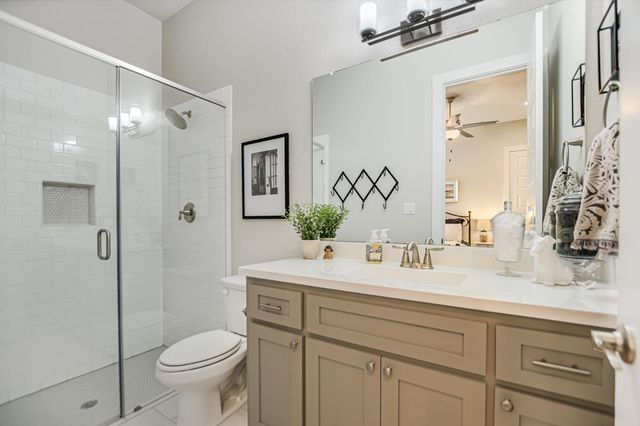 582 Peakside CIR, Dripping Springs, TX 78620