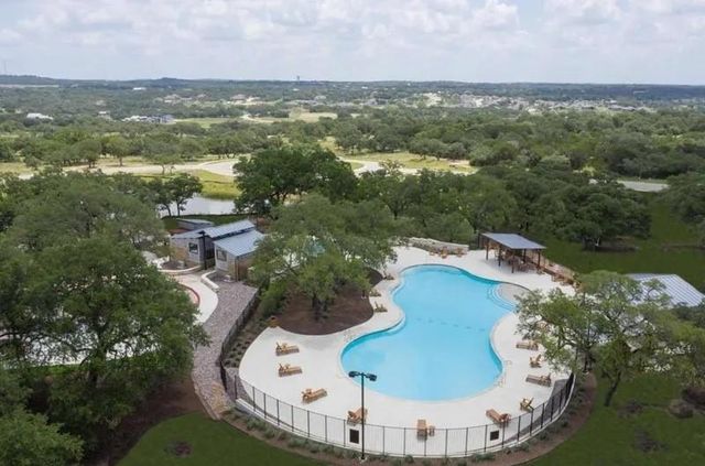 582 Peakside CIR, Dripping Springs, TX 78620