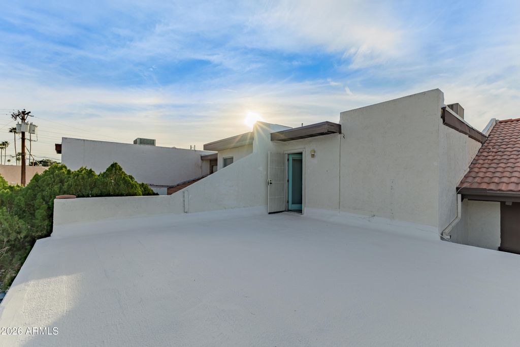 Image 16 of property listing at 3147 S FAIRFIELD Drive, Tempe, AZ 85282