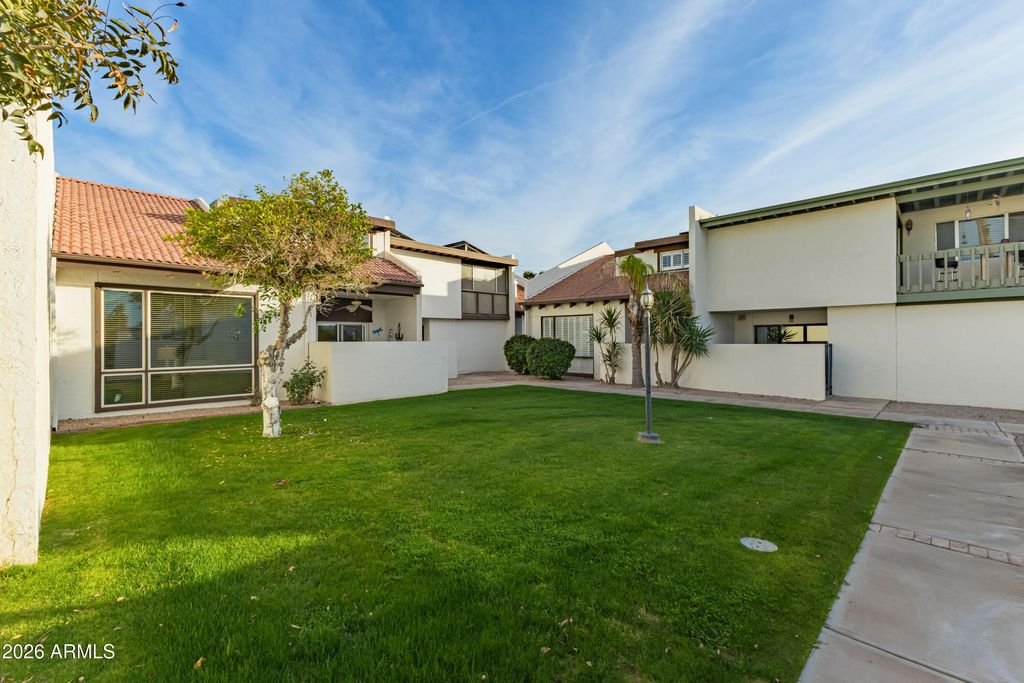 Image 20 of property listing at 3147 S FAIRFIELD Drive, Tempe, AZ 85282