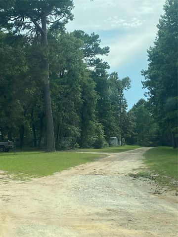 137 Camp Road, Trinity, TX 75862