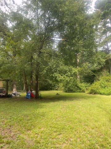 137 Camp Road, Trinity, TX 75862