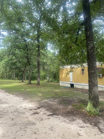 137 Camp Road, Trinity, TX 75862