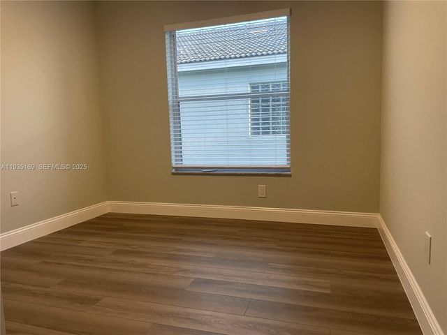 1775 NW 166th Ave, Pembroke Pines, FL 33028