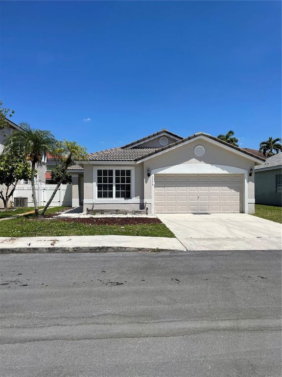 1775 NW 166th Ave, Pembroke Pines, FL 33028