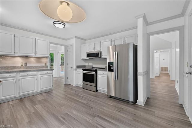 4702 Country Woods Lane, Greensboro, NC 27410