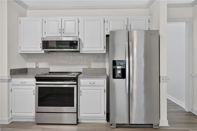 4702 Country Woods Lane, Greensboro, NC 27410
