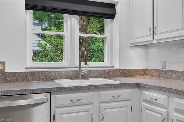 4702 Country Woods Lane, Greensboro, NC 27410