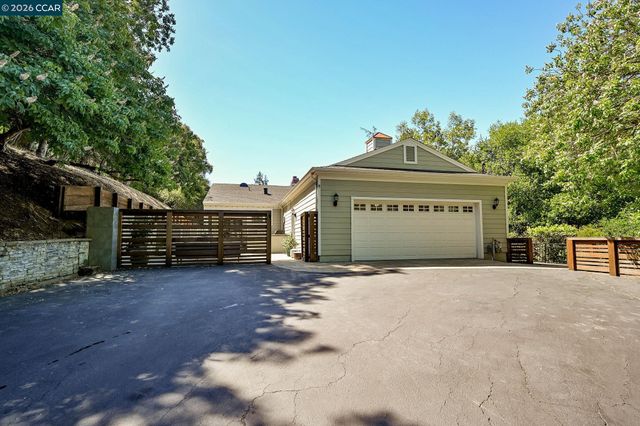 115 Moraga Way, Orinda, CA 94563