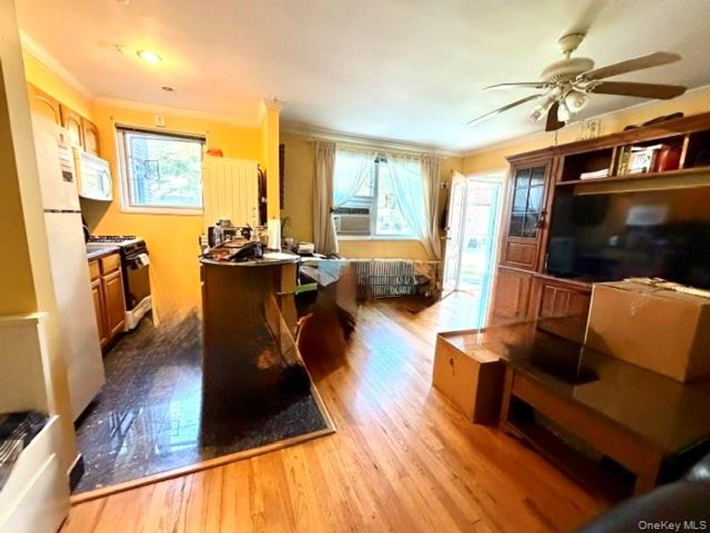 218-19 68th Street 1, Bayside, NY 11364 — photo 3