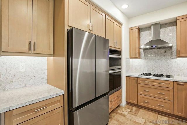 2704 Prato Ln, San Diego, CA 92108