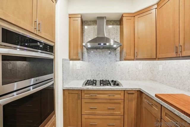 2704 Prato Ln, San Diego, CA 92108
