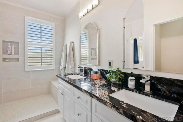 2704 Prato Ln, San Diego, CA 92108