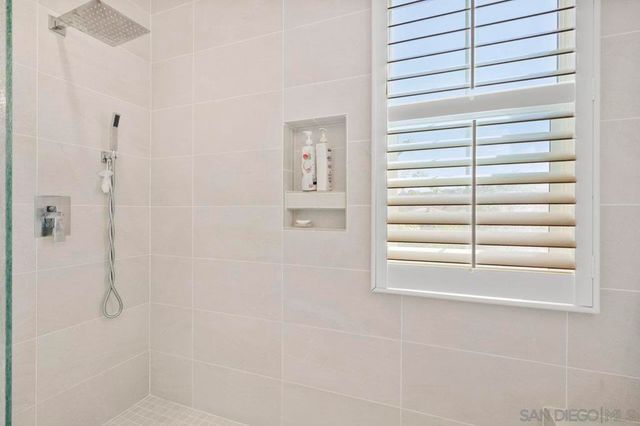 2704 Prato Ln, San Diego, CA 92108
