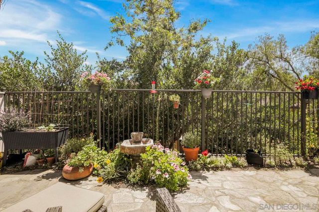 2704 Prato Ln, San Diego, CA 92108