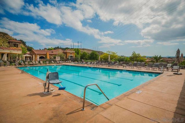 2704 Prato Ln, San Diego, CA 92108