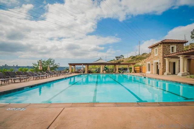 2704 Prato Ln, San Diego, CA 92108