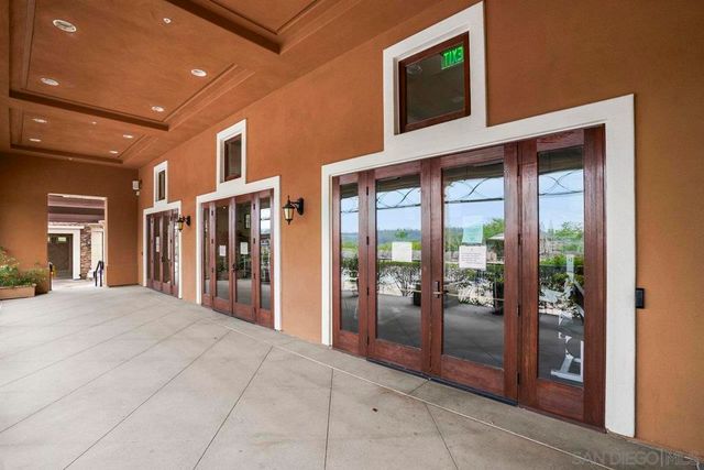 2704 Prato Ln, San Diego, CA 92108