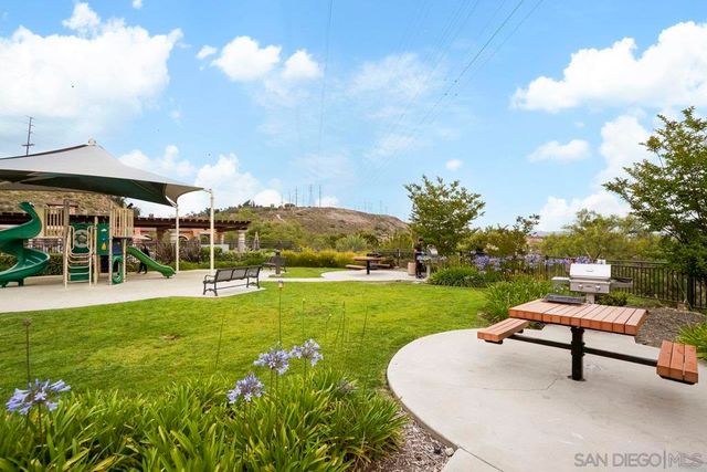 2704 Prato Ln, San Diego, CA 92108