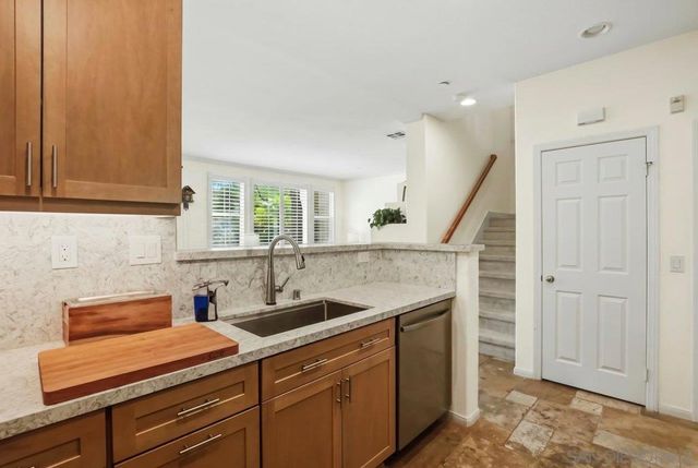 2704 Prato Ln, San Diego, CA 92108