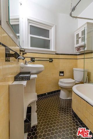 1163 N Genesee Avenue, West Hollywood, CA 90046