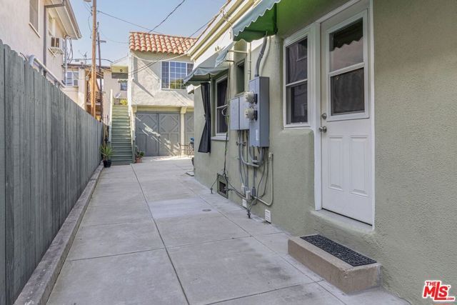 1163 N Genesee Avenue, West Hollywood, CA 90046