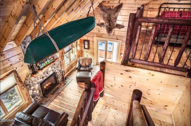 289 Roaring Fork Road, Gatlinburg, TN 37738
