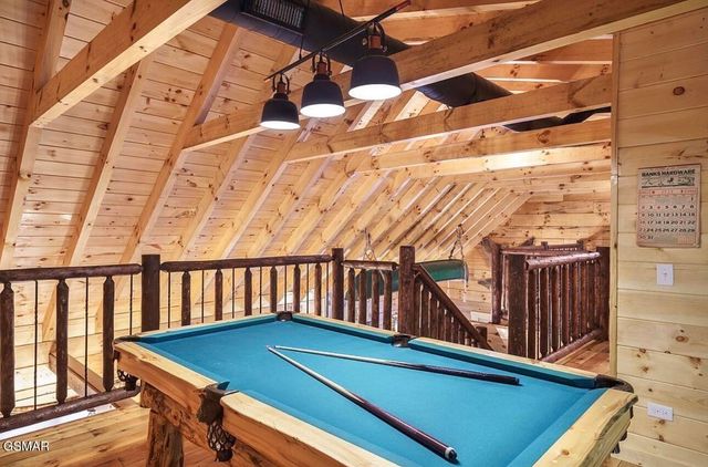 289 Roaring Fork Road, Gatlinburg, TN 37738