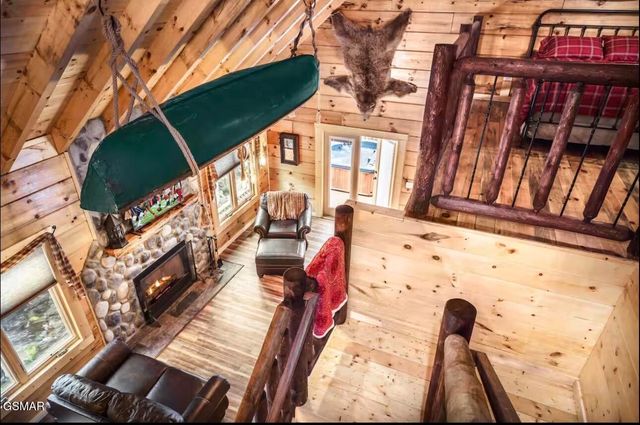 289 Roaring Fork Road, Gatlinburg, TN 37738