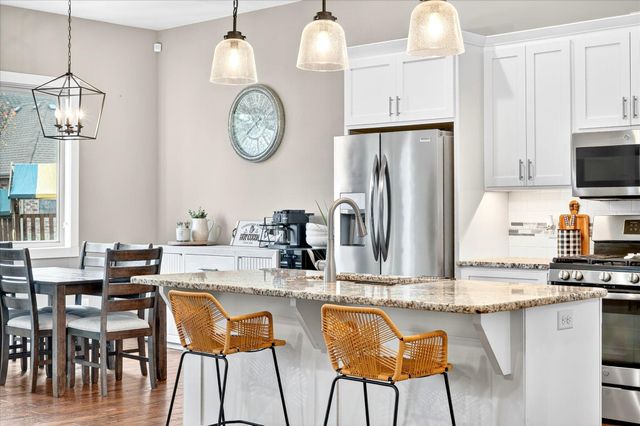 926 E Downshire Drive, Nixa, MO 65714