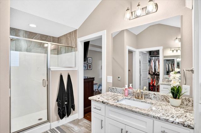 926 E Downshire Drive, Nixa, MO 65714