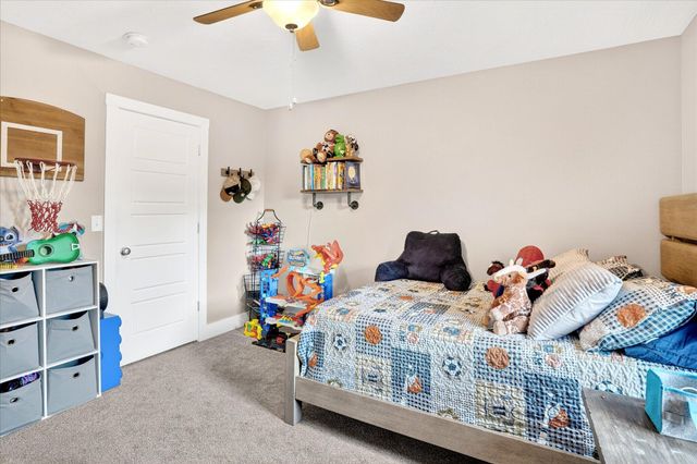 926 E Downshire Drive, Nixa, MO 65714