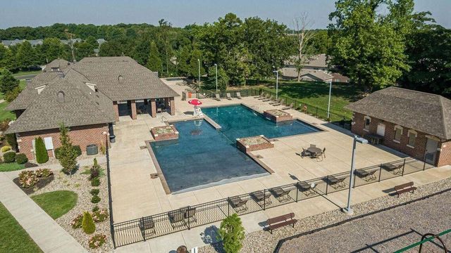 926 E Downshire Drive, Nixa, MO 65714