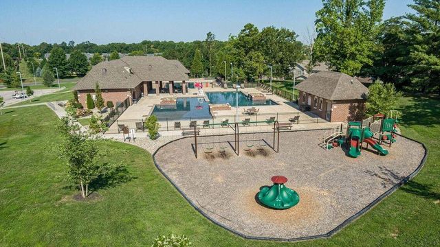 926 E Downshire Drive, Nixa, MO 65714